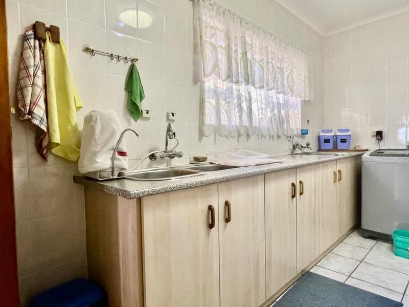 3 Bedroom Property for Sale in Fraaiuitsig Western Cape